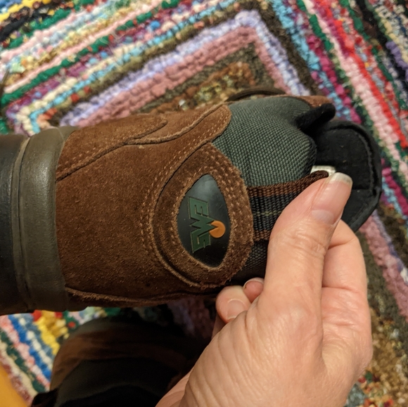 EMS Day Hiker, Brown suede Boots w green accents, Men's size 9, Original Owner - Picture 13 of 14